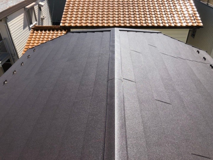スレート屋をスーパーガルテクト屋根へカバー工法（工事）したお住まい
