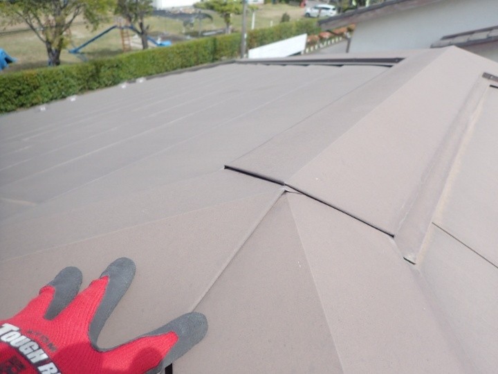 棟板金の接合部の確認