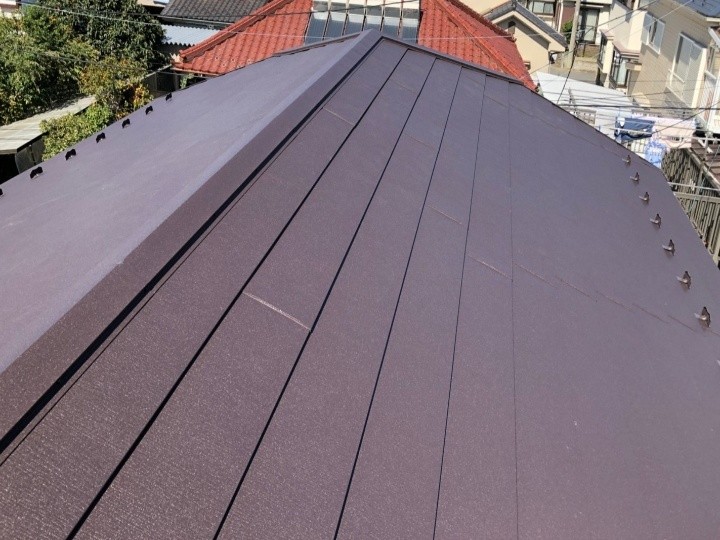 瓦の破損や雨漏りしたスレート屋をスーパーガルテクト屋根へカバー工法（工事）