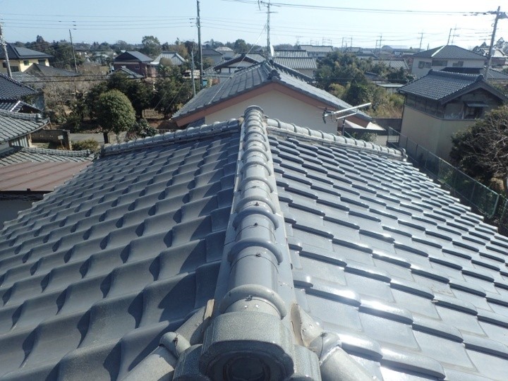 瓦屋根の状態を確認