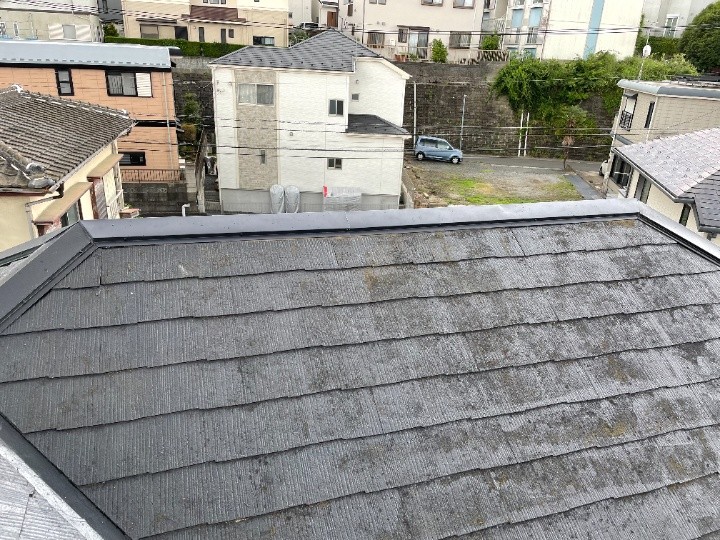 浮いた棟板金へ樹脂製貫板タフモックを採用した棟板金部分交換工事を行いメンテナンス