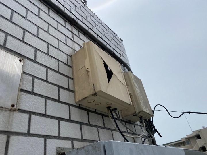 電機BOXの破損も確認