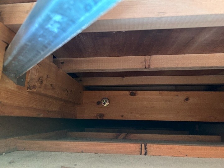 垂木の交換と下地の補強