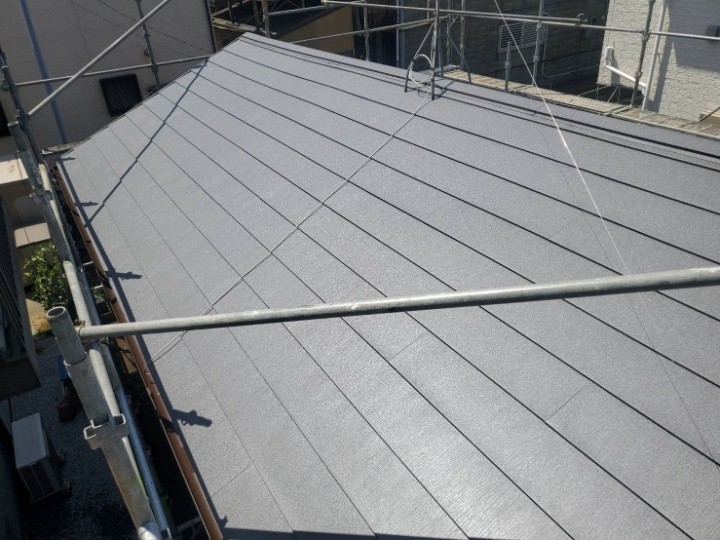 築40年セメント瓦屋根から金属屋根「スーパーガルテクト」へ葺き替え工事