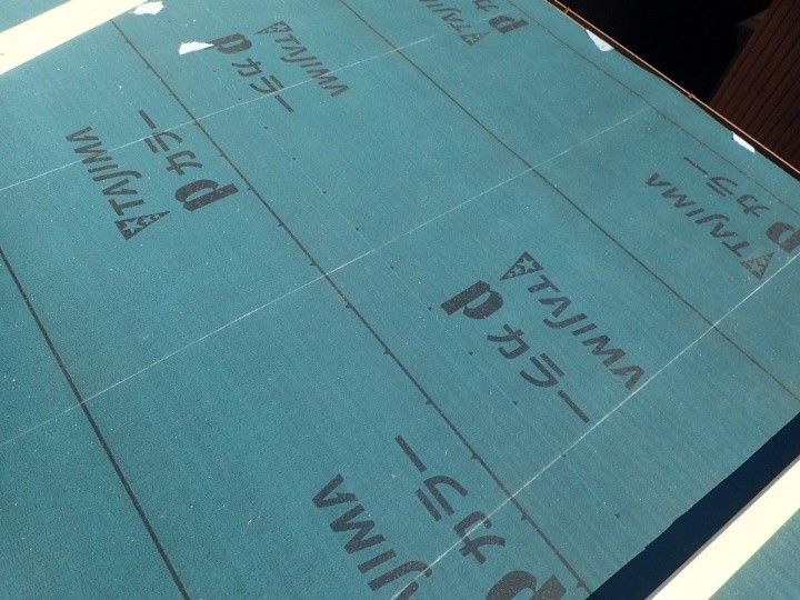 新しい防水紙の敷設で防水性能を強化