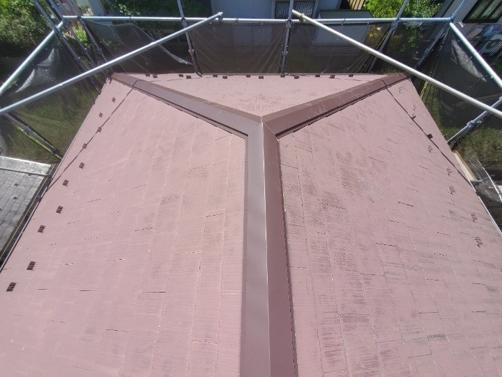 台風で飛散や釘浮きした棟板金を交換工事した屋根