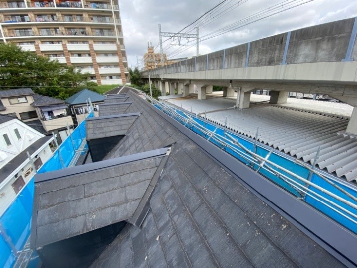 新規棟板金の設置