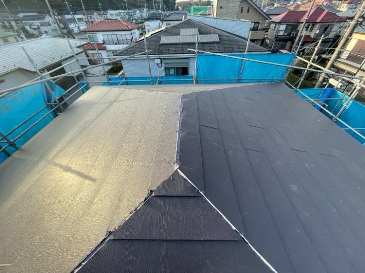 スーパーガルテクト本体の施工