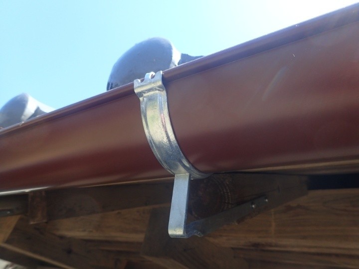 雨樋本体の設置