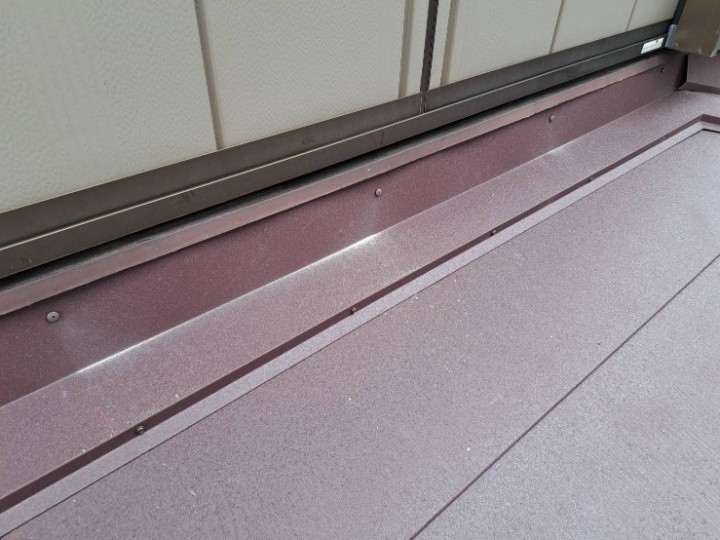 壁際の雨押え板金処理