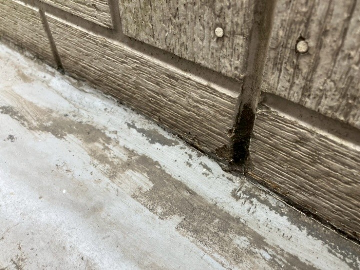 立ち上がり付近の汚れと傷みの集中