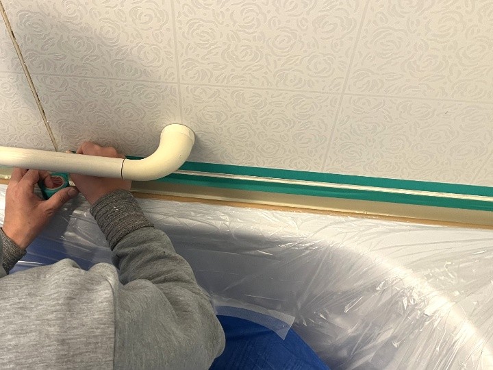 養生とマスキングで仕上がりラインを整える