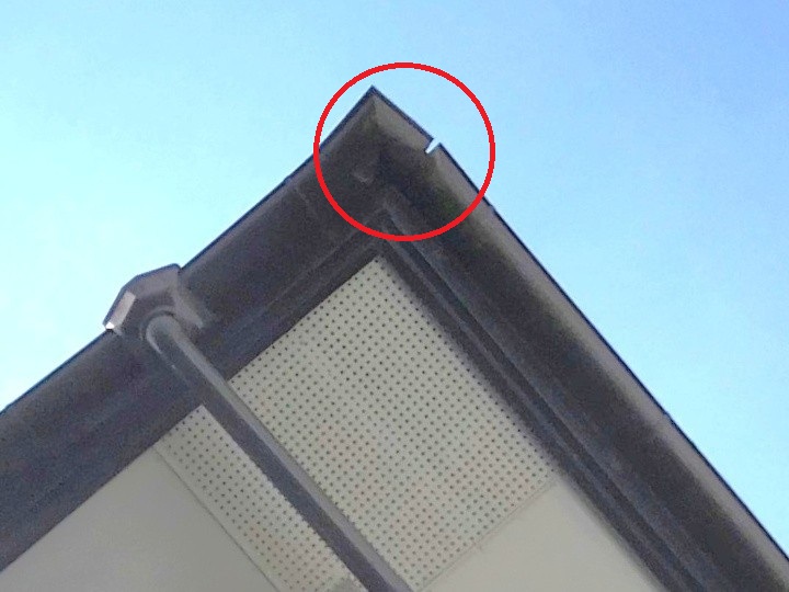軒先コーナー部での破損が確認できた箇所