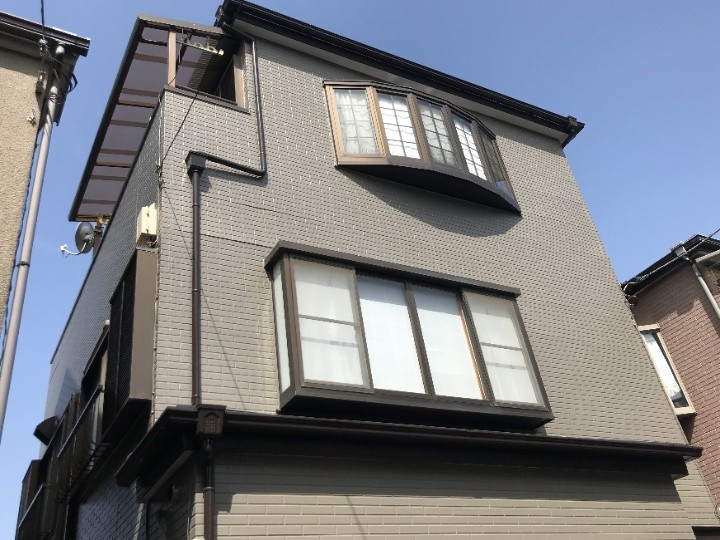 屋根外壁塗装工事後のお住まい