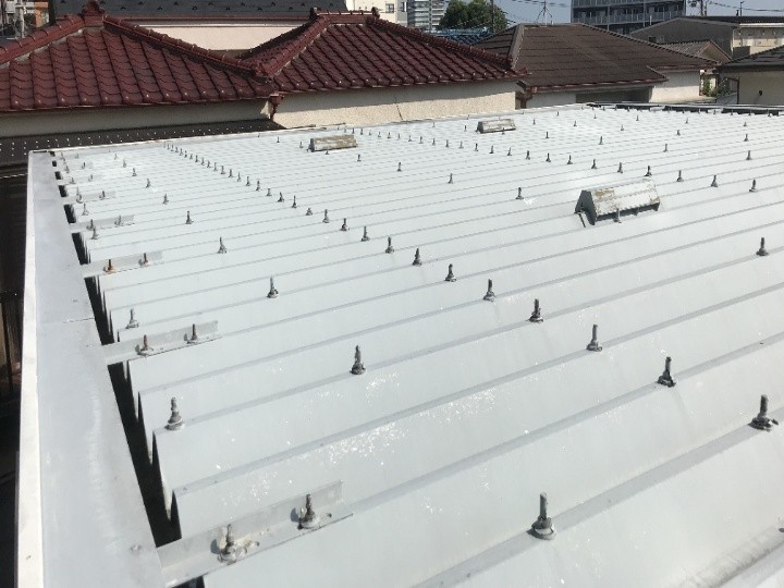 折板屋根全体のコンディション確認