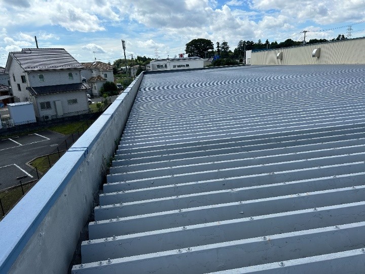端部まで距離があるため作業導線も意識