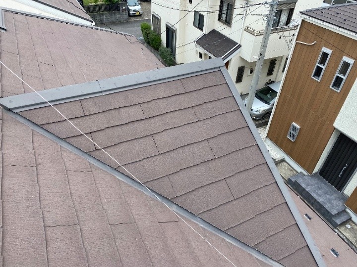 塗装工事前のスレート屋根