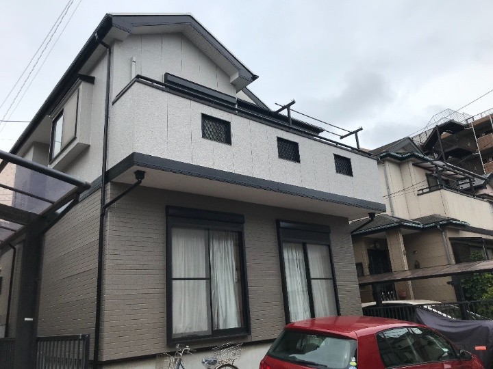 「遮熱塗料サーモアイSI＋パーフェクトトップ」を用いて塗装工事を行ったお住まい