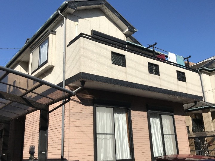 塗装工事前の築18年屋根外壁