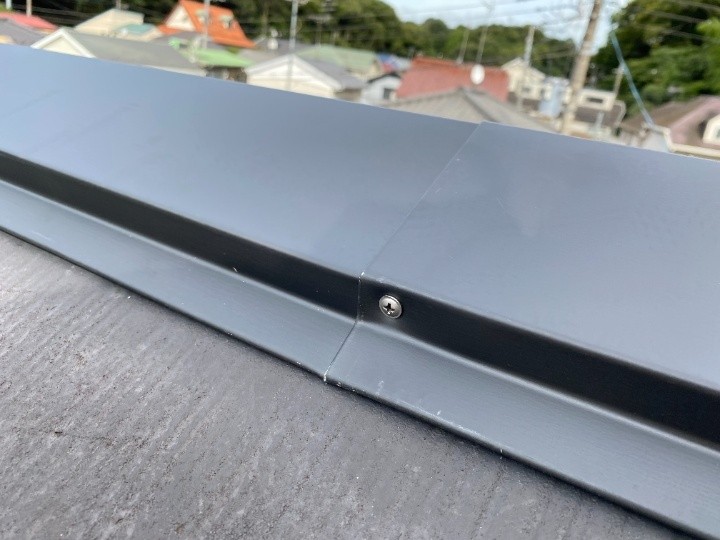 ガルバリウム製棟板金の固定