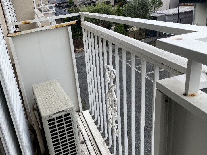バルコニー手摺全体の状態確認