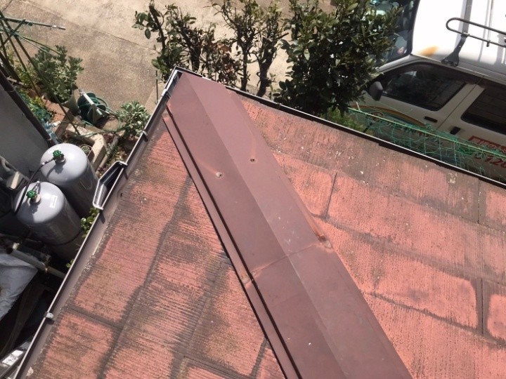棟板金の釘浮き