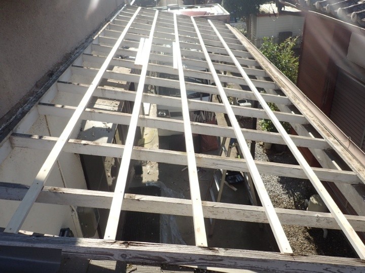 桟木の撤去と新規下地の組み直し