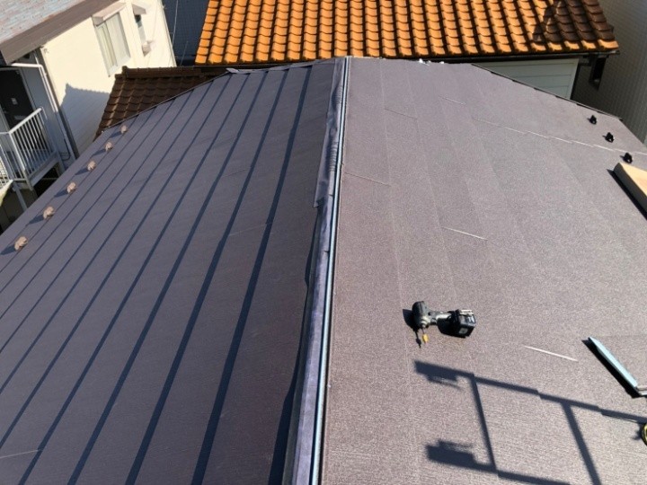 スーパーガルテクト本体の葺き込み