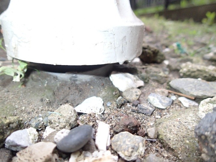 排水口まわりの沈み込みを確認