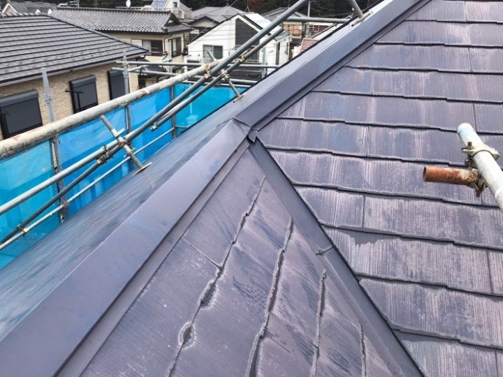 劣化した棟板金の状態