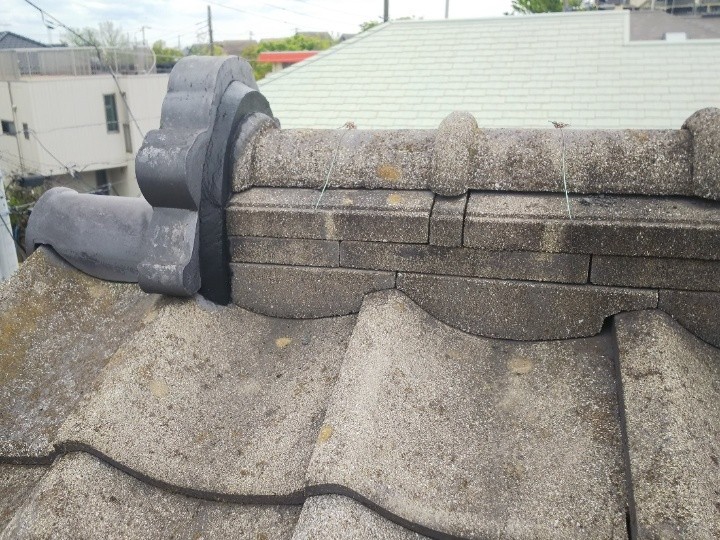 棟瓦取り直し工事を実施して鬼瓦の落下を防止