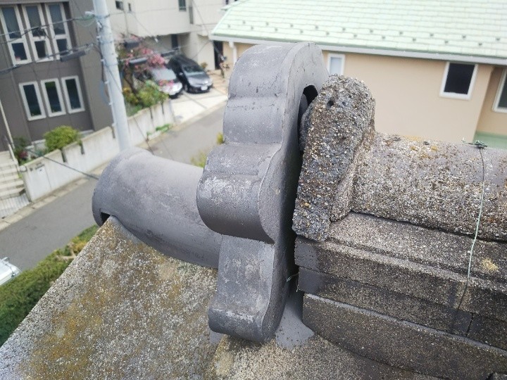 工事前の棟瓦の状態