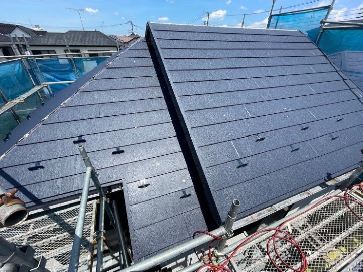 スーパーガルテクト本体の施工