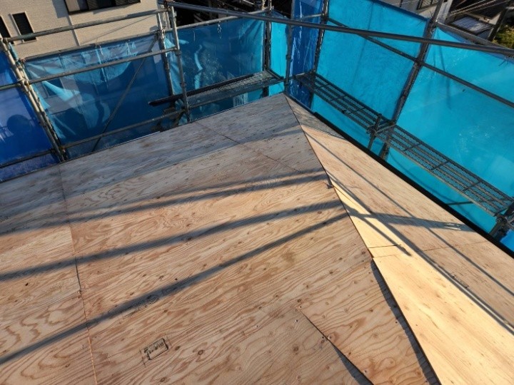 野地板の重ね張り