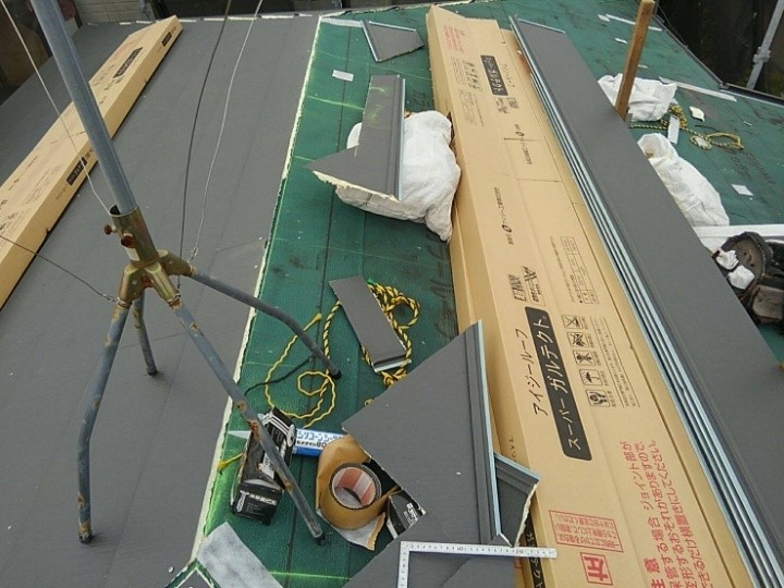 スーパーガルテクト本体の施工