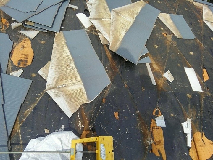 スレート屋根の手ばらし撤去