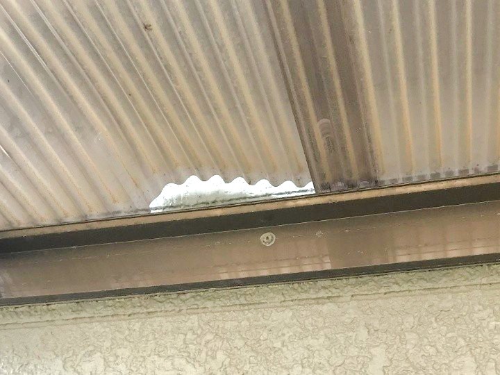 欠損して穴が空いた箇所を確認