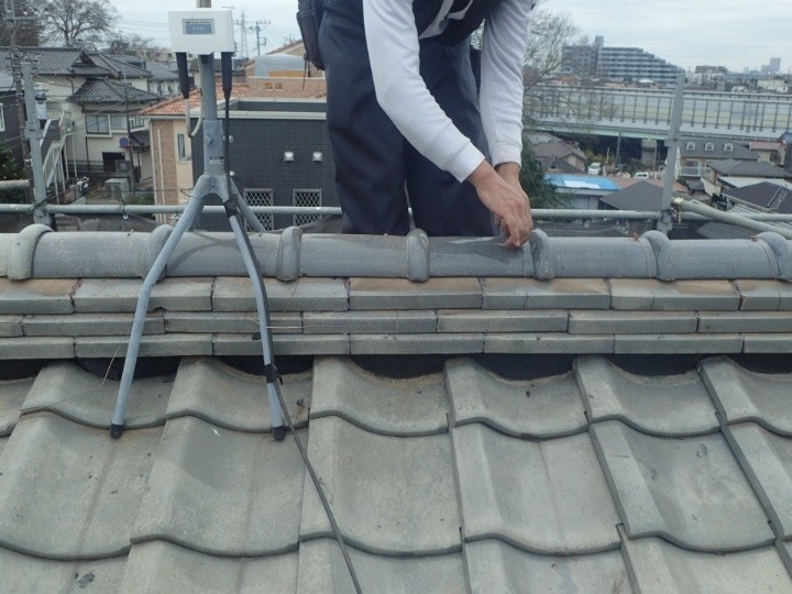 冠瓦の設置と最終固定