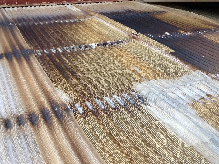 固定力の低下と釘頭の腐食