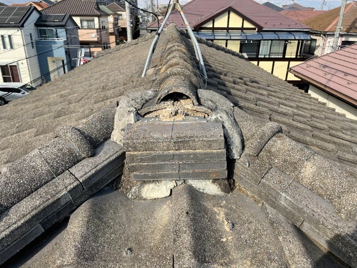 棟部の納まりと漆喰まわりの劣化兆候