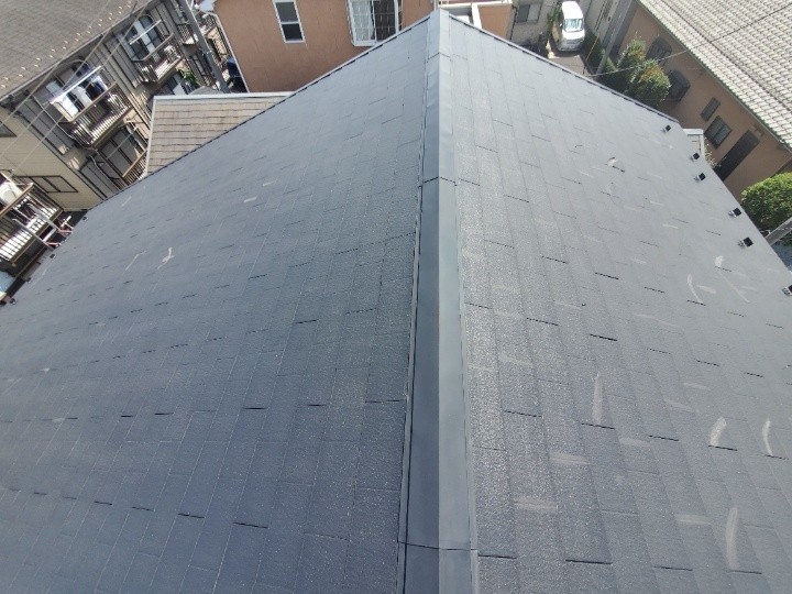 葺き替え工事前のスレート屋根の状態