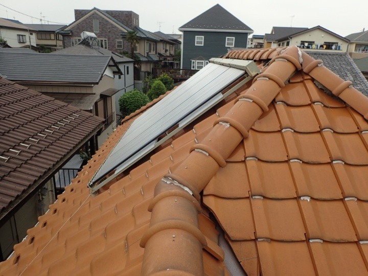 漆喰が崩れた棟瓦