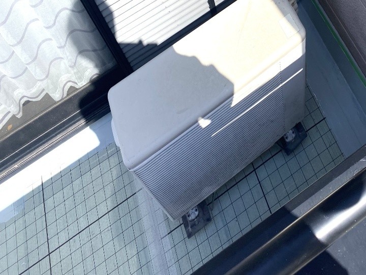 自着シートの施工（端部を意識した納まり）