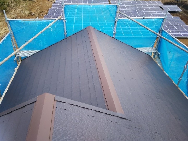 水性シリコンベストⅡを用いて屋根塗装工事を実施したお住まい