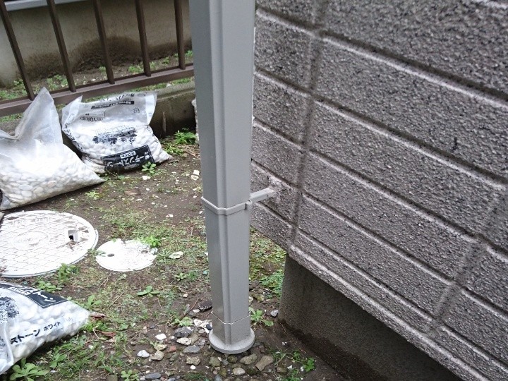 工事前の詰まった雨樋