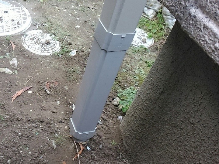 詰まった雨樋にセキスイY60を採用した補修工事を実施