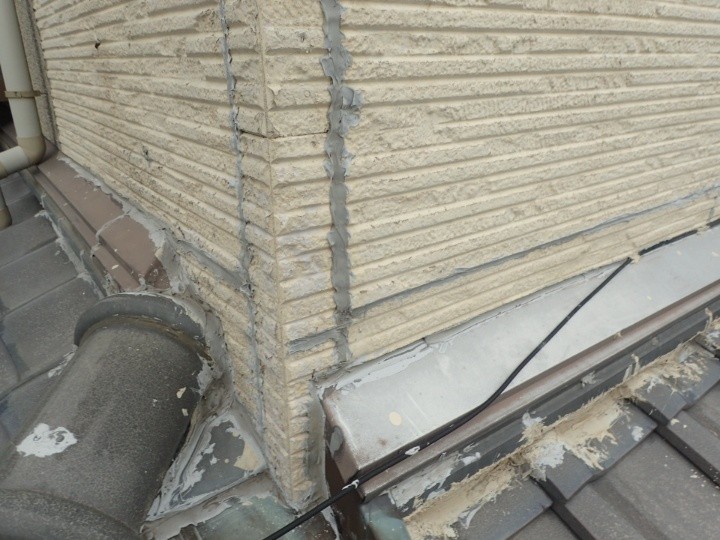 瓦との取り合い部分