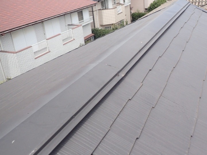 棟板金の全体的な浮きの確認