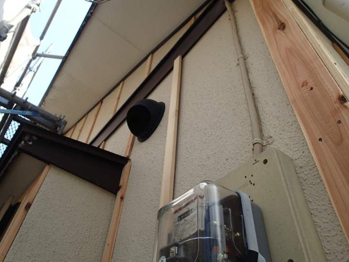 外壁下地の胴縁設置と取り合い部の準備
