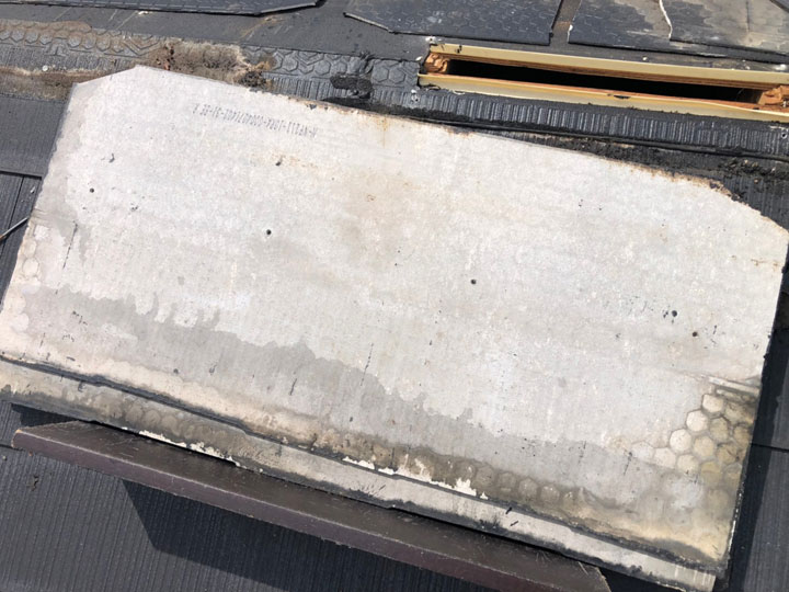 カラーベスト・コロニアルのアスベスト含有時期は？見分け方と費用への影響